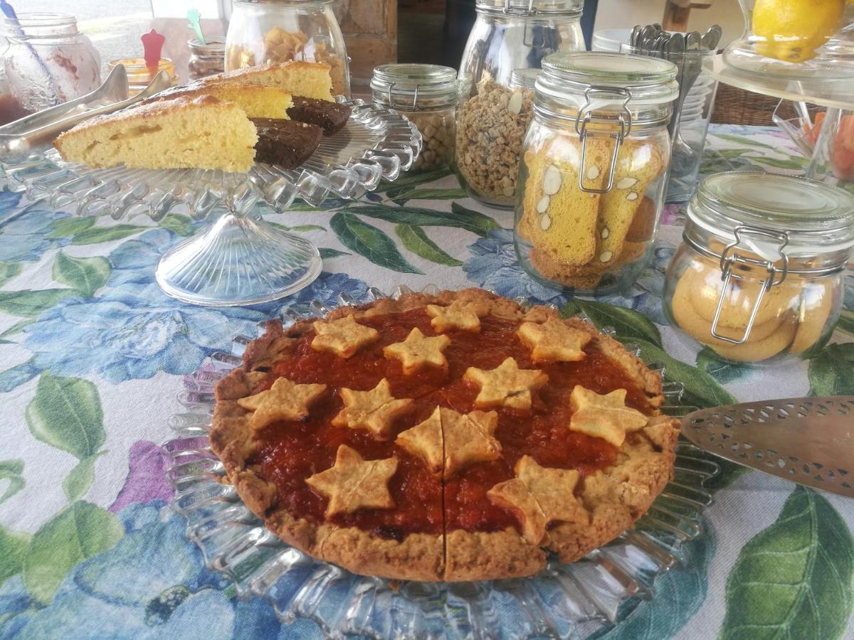 Borgo Dei Conti Della Torre Pensionat Morsano al Tagliamento Exteriör bild